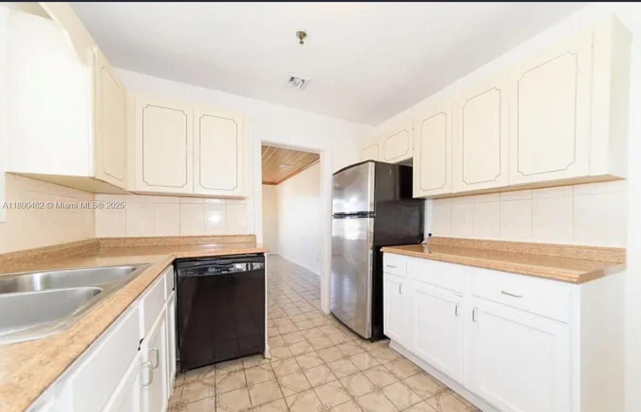 438 Malverne Rd # 1, West Palm Beach FL 33405 photo 4