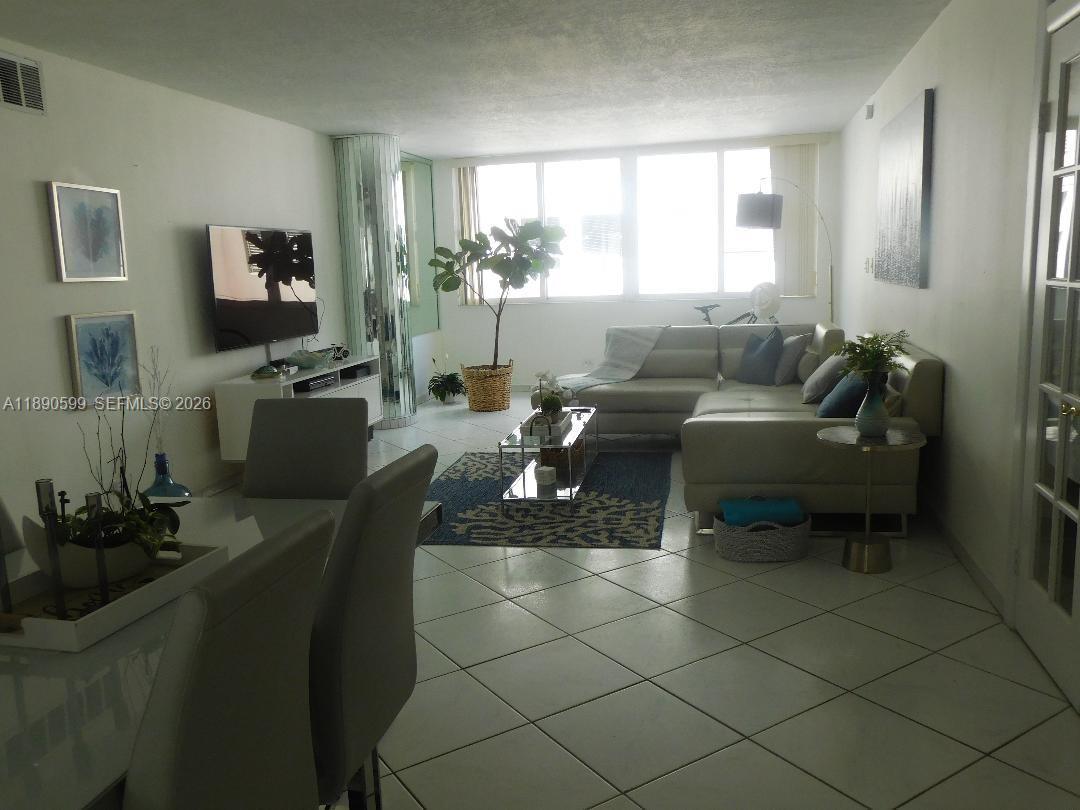 5005 Collins Ave # 322, Miami Beach FL 33140 photo 4