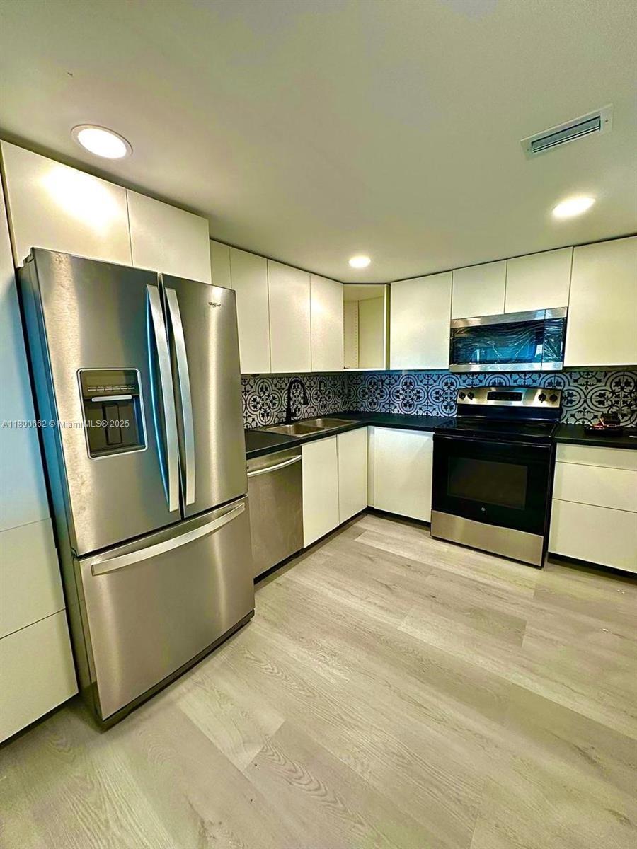 20840 San Simeon Way # 305, Miami FL 33179 photo 3
