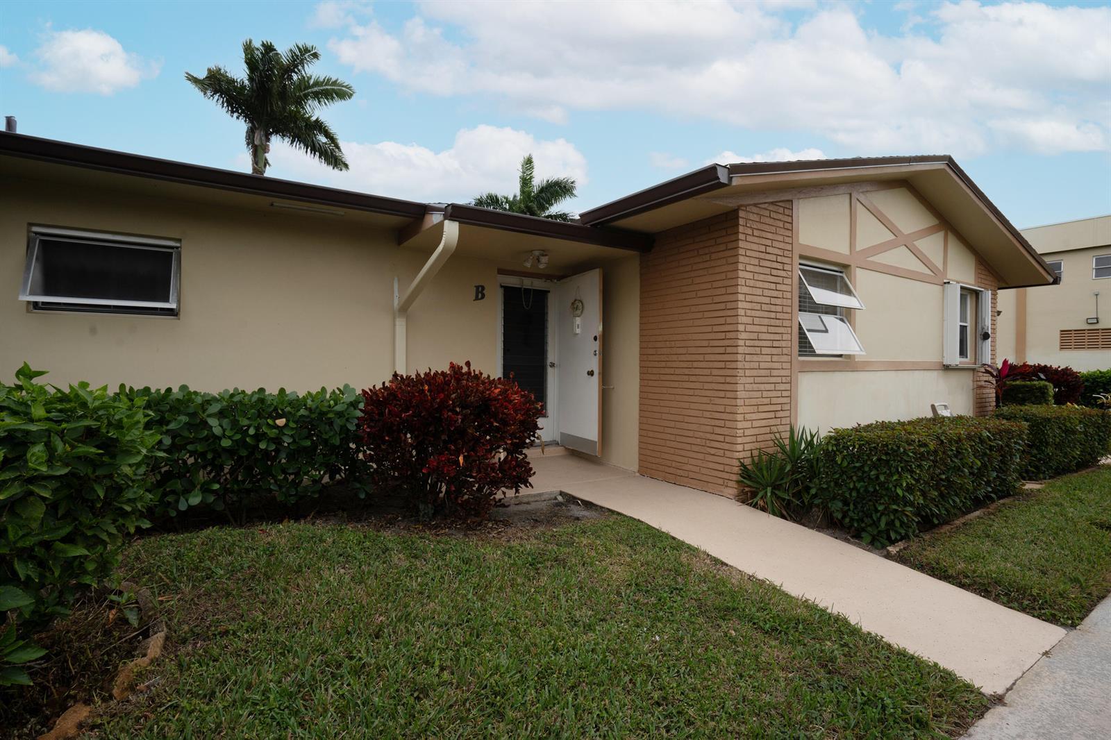 2822 Crosley Drive W # B, West Palm Beach FL 33415 photo 3