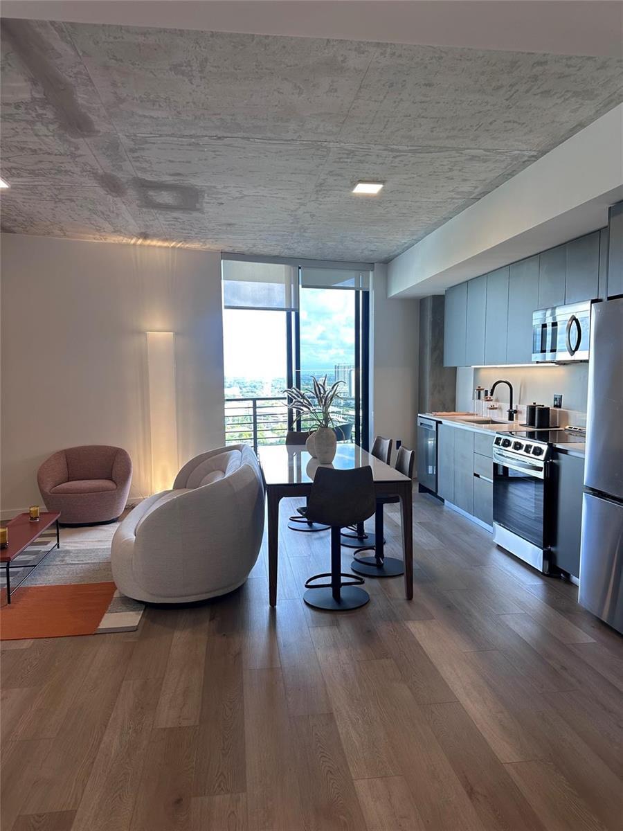 307 SW 5th Street, Fort Lauderdale FL 33315 photo 4