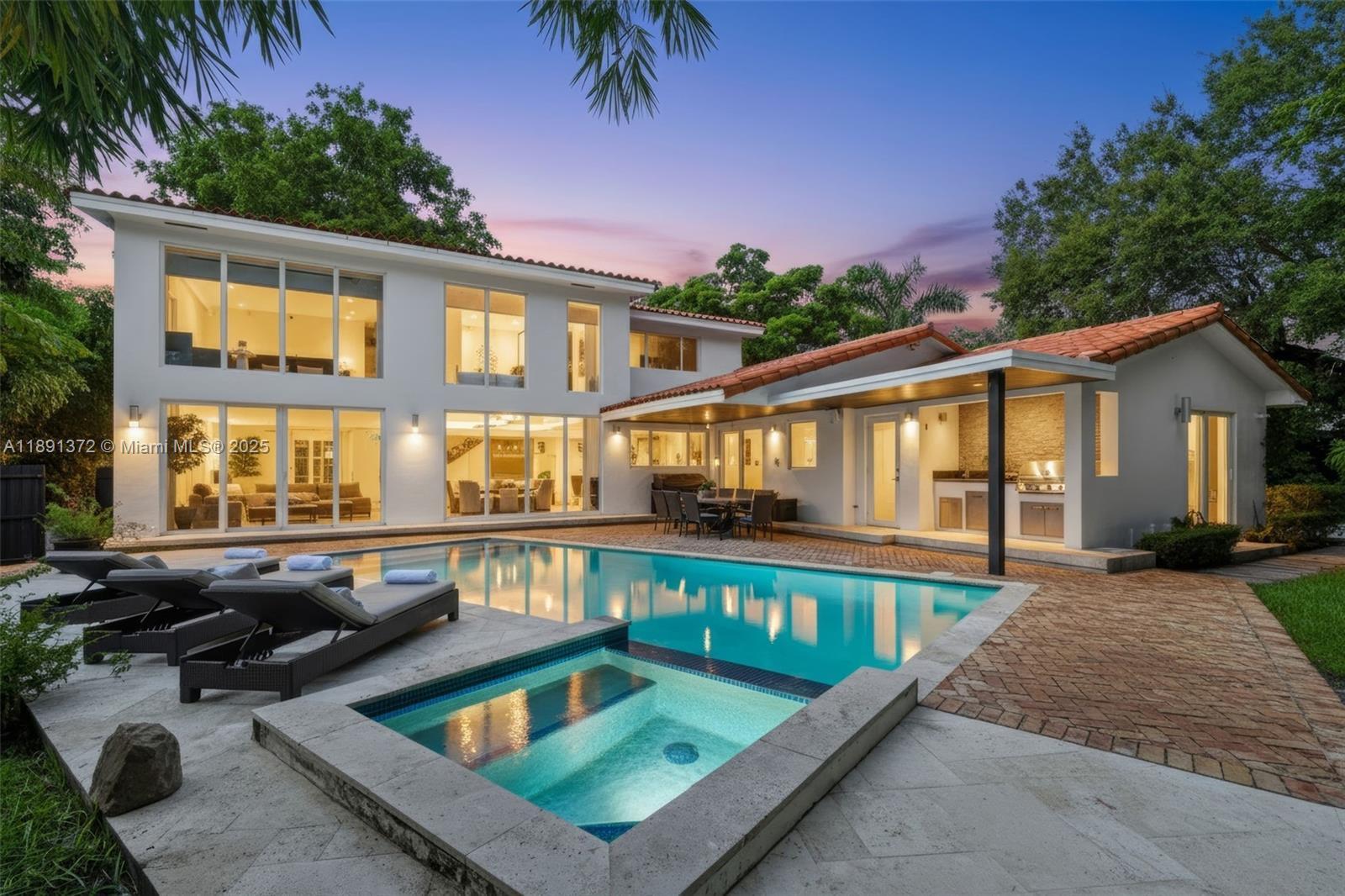 575 Bay Point Rd, Miami FL 33137 photo 2