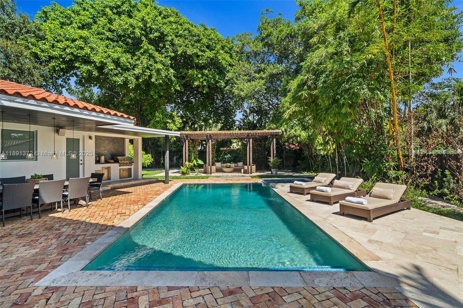 575 Bay Point Rd, Miami FL 33137 photo 3