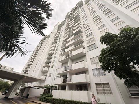 2780 NE 183rd St # 1415, Aventura FL 33160