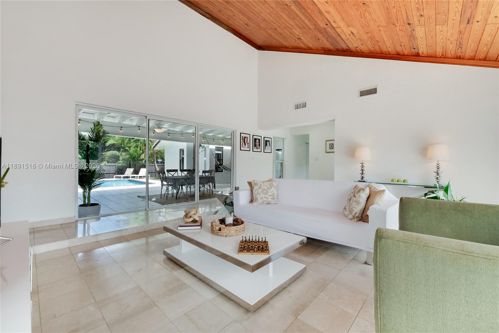 8345 SW 168th Ter, Palmetto Bay FL 33157 photo 5