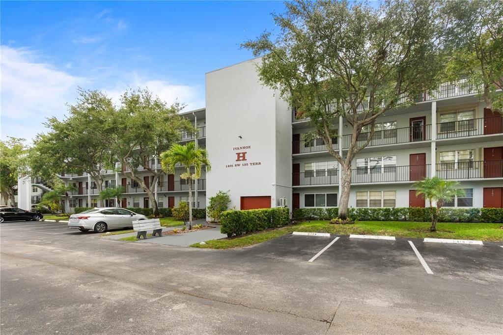1401 SW 135th Terrace # 310h, Pembroke Pines FL 33027 photo 2