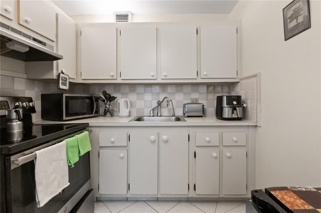 1401 SW 135th Terrace # 310h, Pembroke Pines FL 33027 photo 3