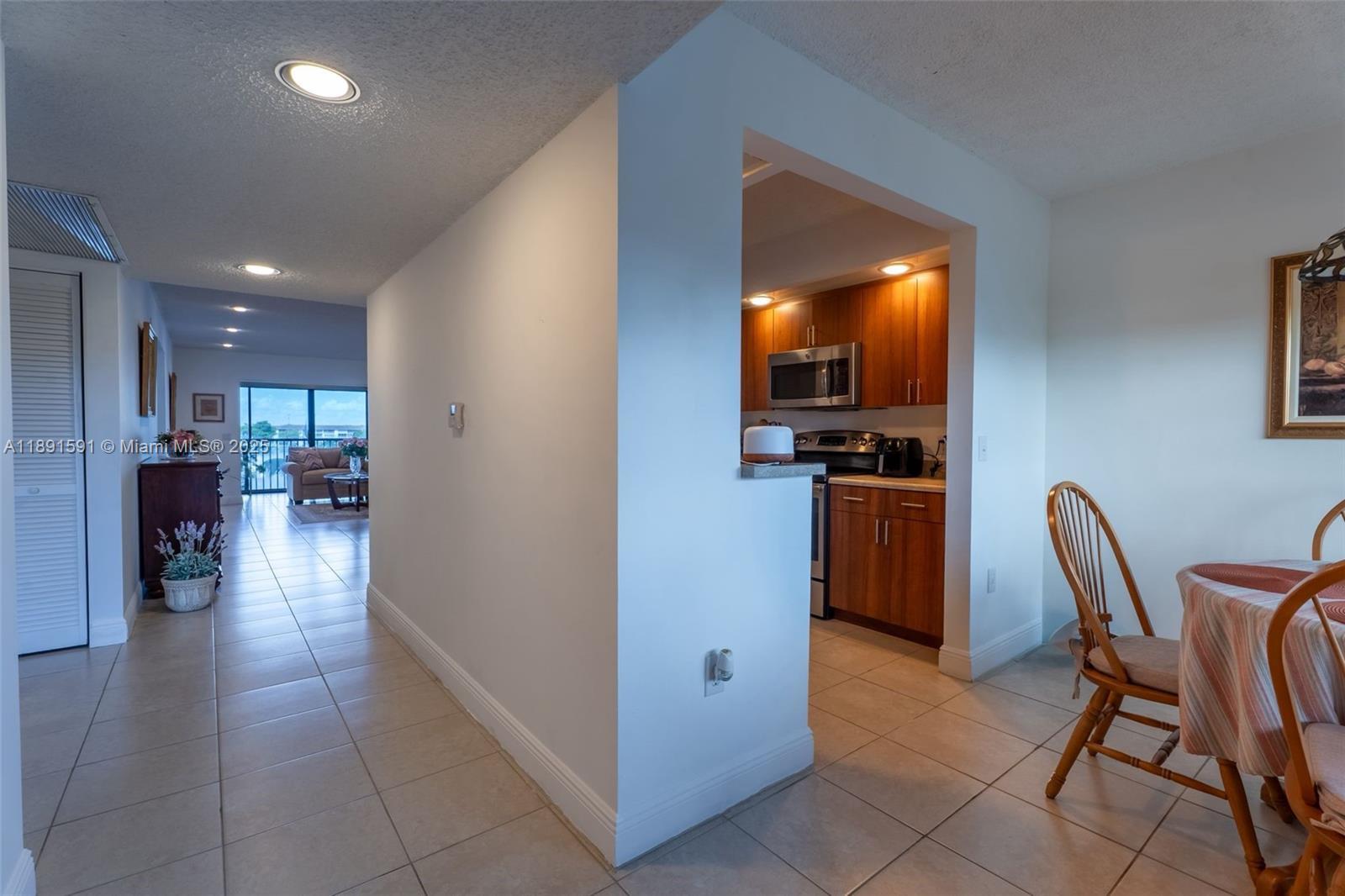 1400 SW 131st Way # 410Q, Pembroke Pines FL 33027 photo 3