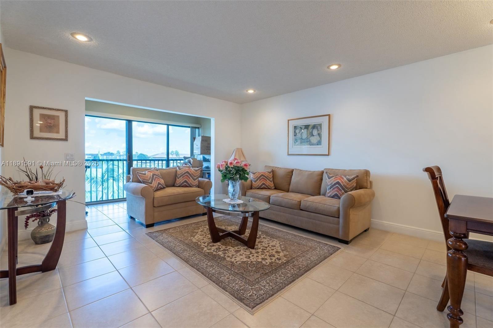 1400 SW 131st Way # 410Q, Pembroke Pines FL 33027 photo 4