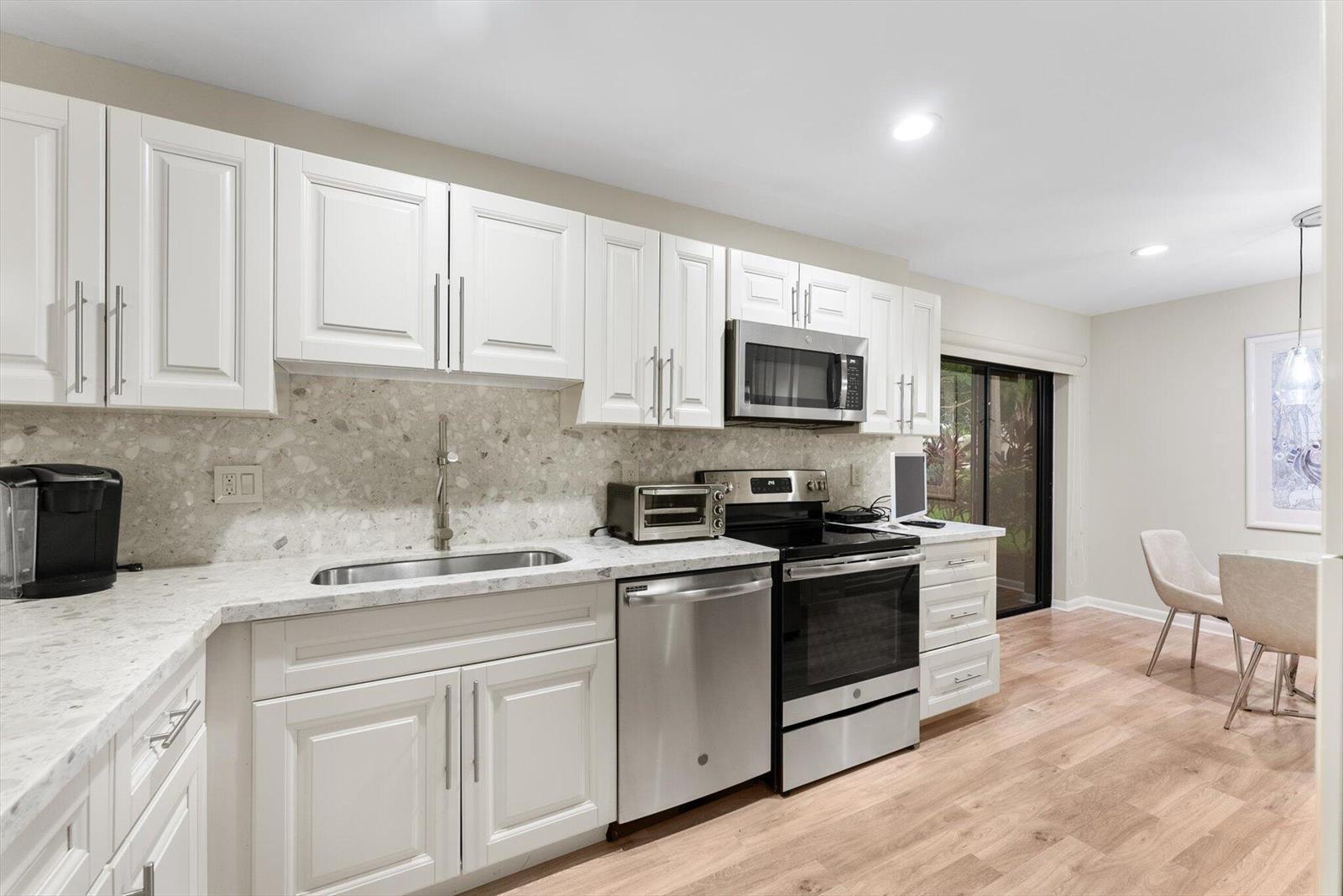 30 Westgate Lane # 30g, Boynton Beach FL 33436 photo 3