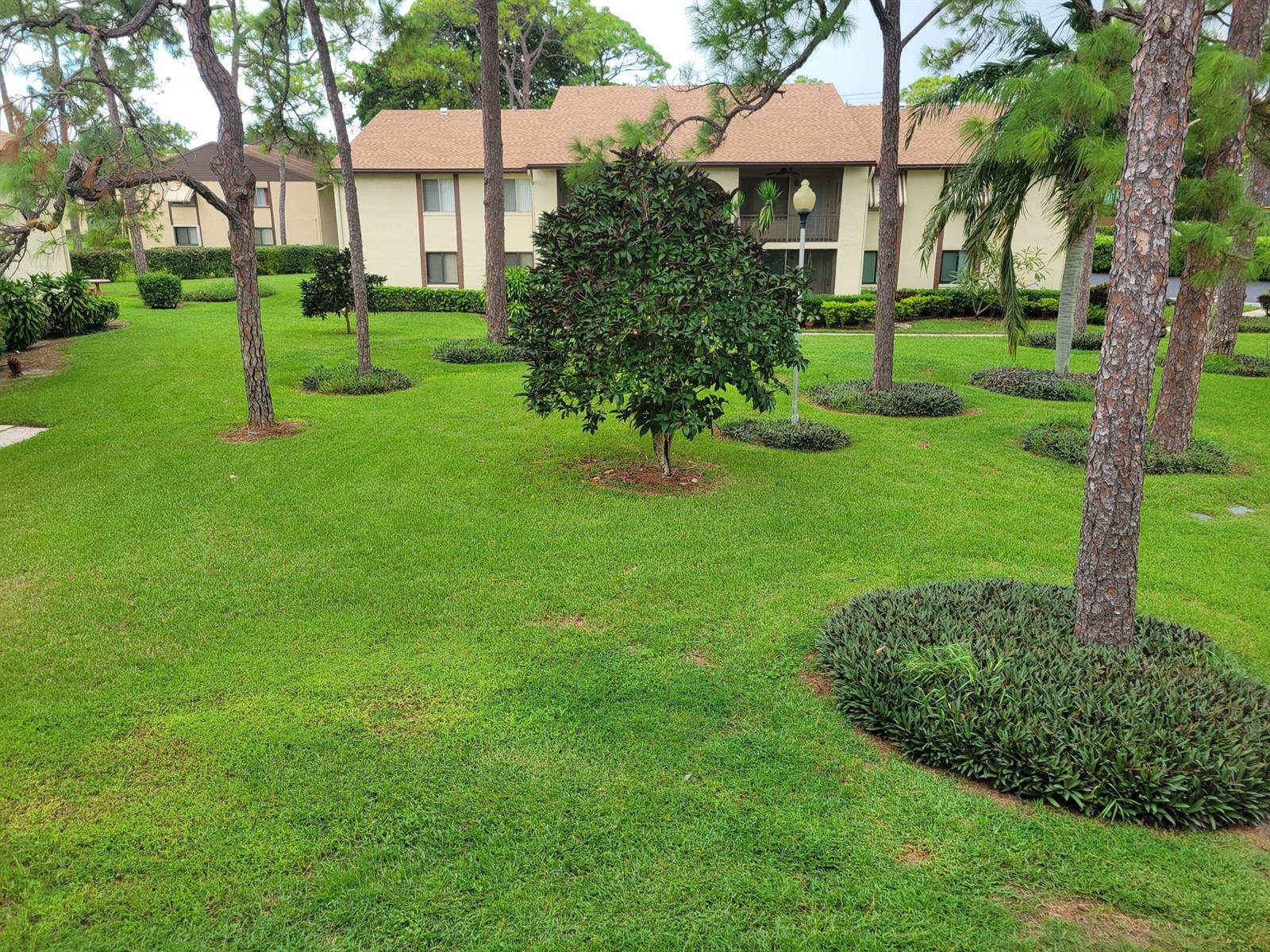 325 Knotty Pine Circle # 2, FL 33463 photo 2