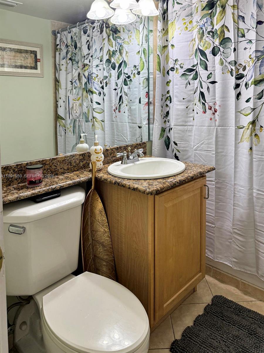 924 SE 2nd St # 17, Fort Lauderdale FL 33301 photo 5