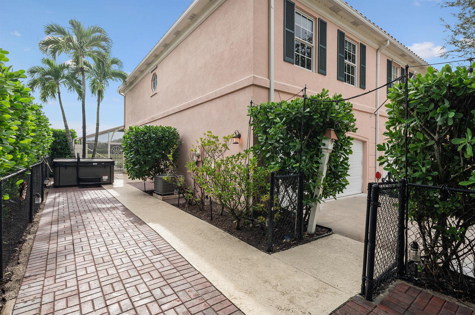 2064 Tigris Drive, West Palm Beach FL 33411 photo 4