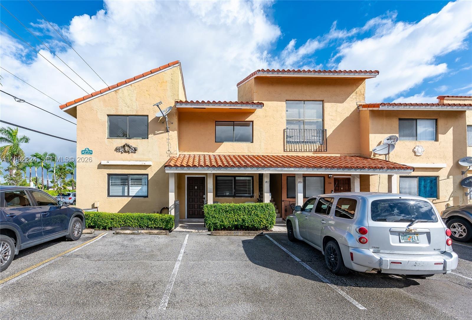2775 W 61st Pl # 207, Hialeah FL 33016 photo 2