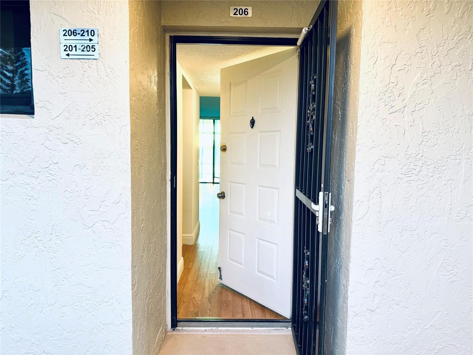 112 Lake Emerald # 206, Oakland Park FL 33309 photo 4
