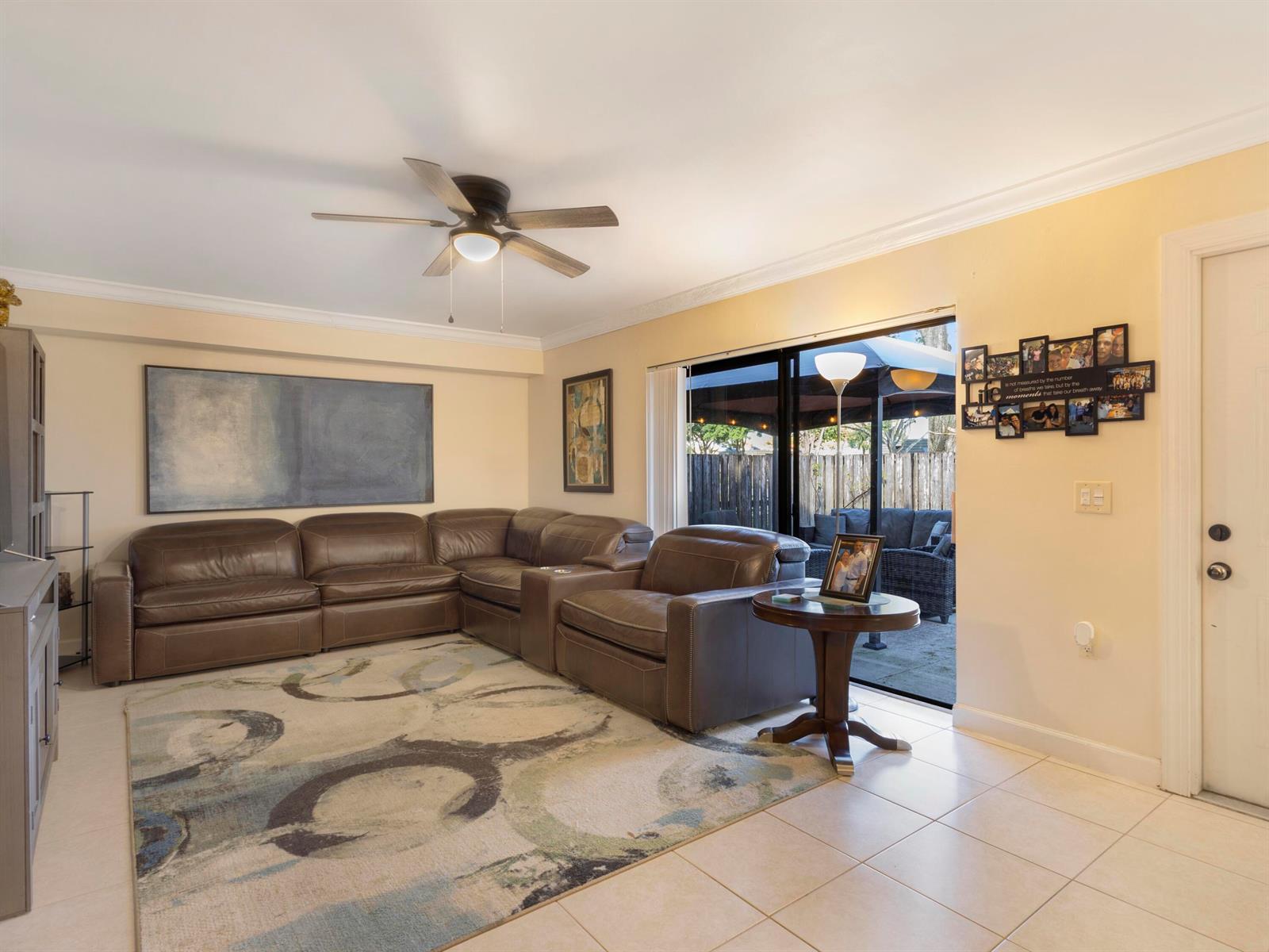 3231 32nd Way, West Palm Beach FL 33407 photo 2