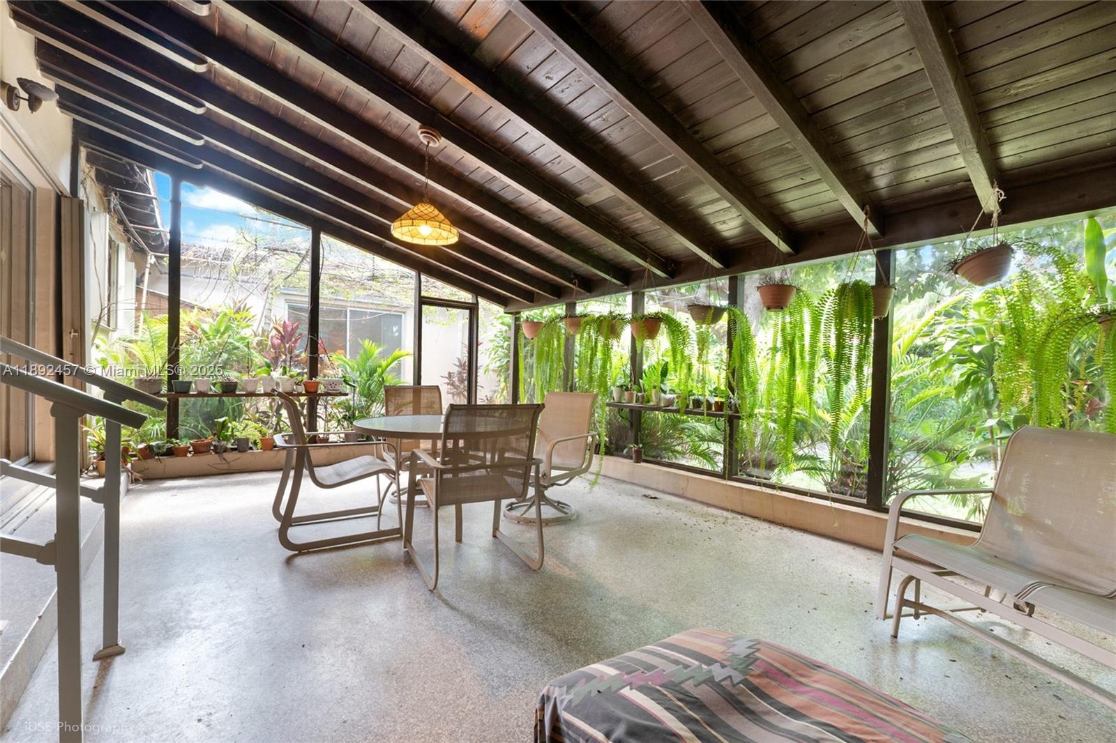 1522 Zuleta Ave, Coral Gables FL 33146 photo 5