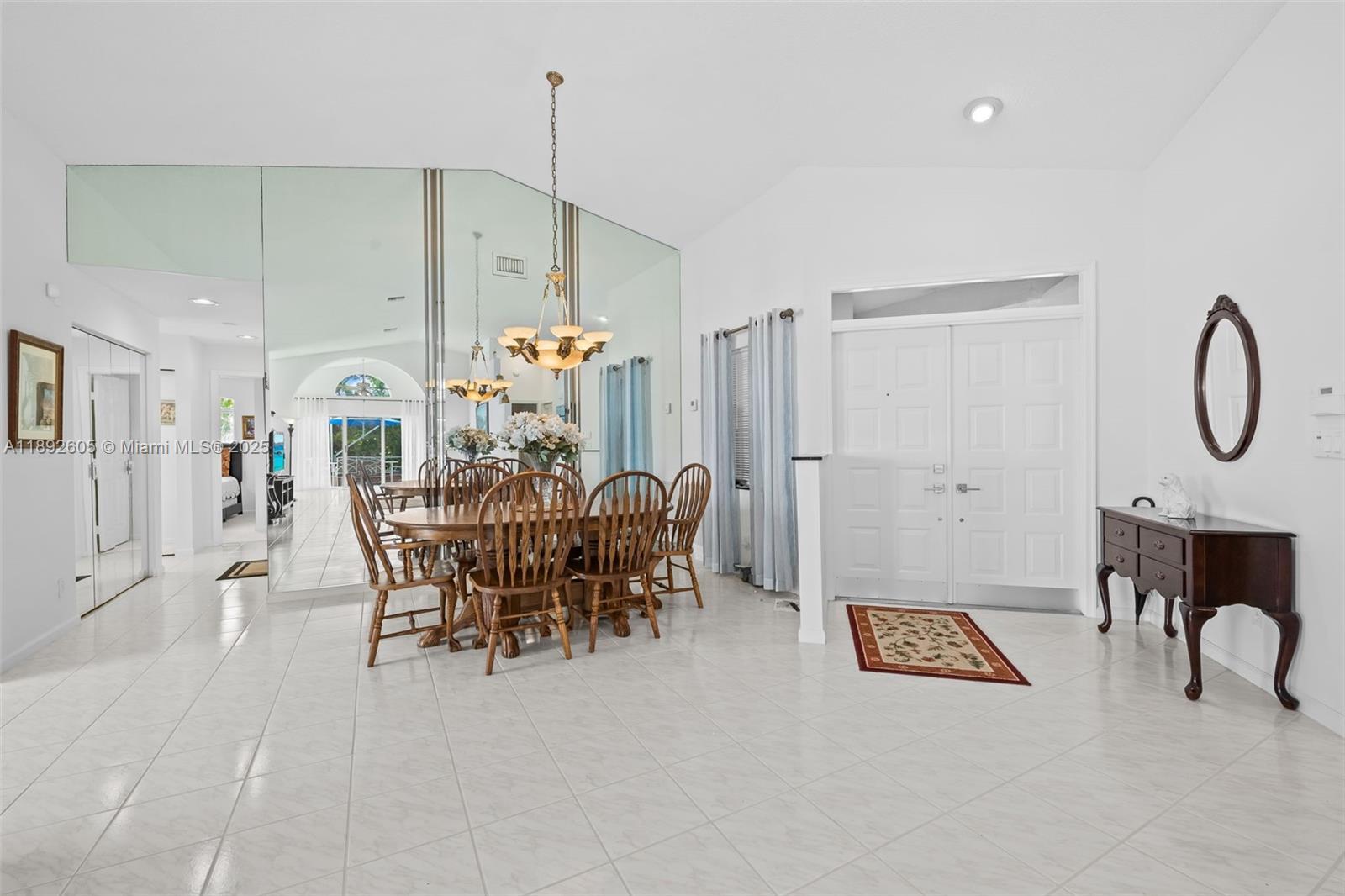 9650 Harbour Lake Cir, Boynton Beach FL 33437 photo 2