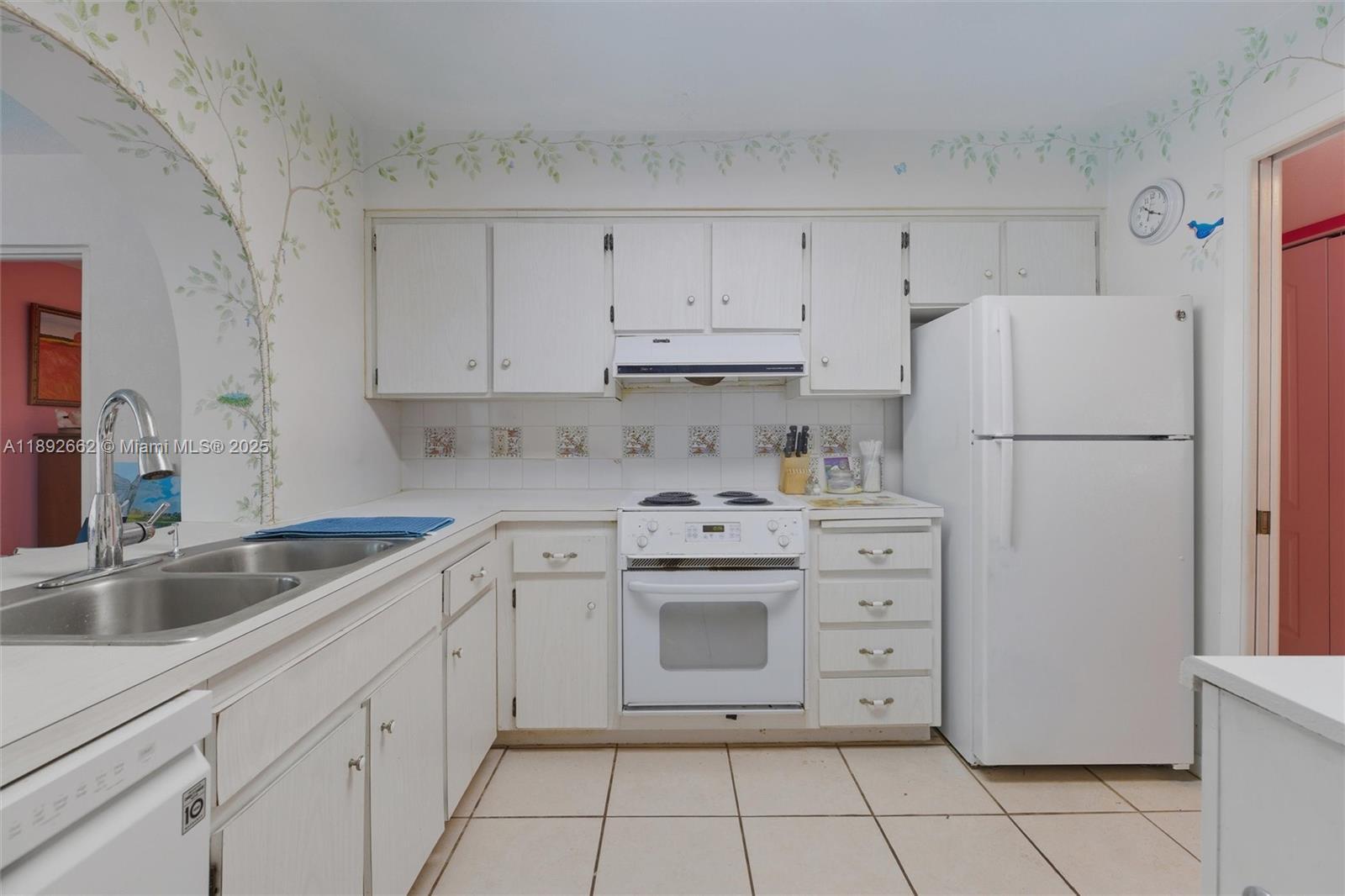 3119 Boca Ciega Drive, Other City - In The State Of Florida FL 34112 photo 5