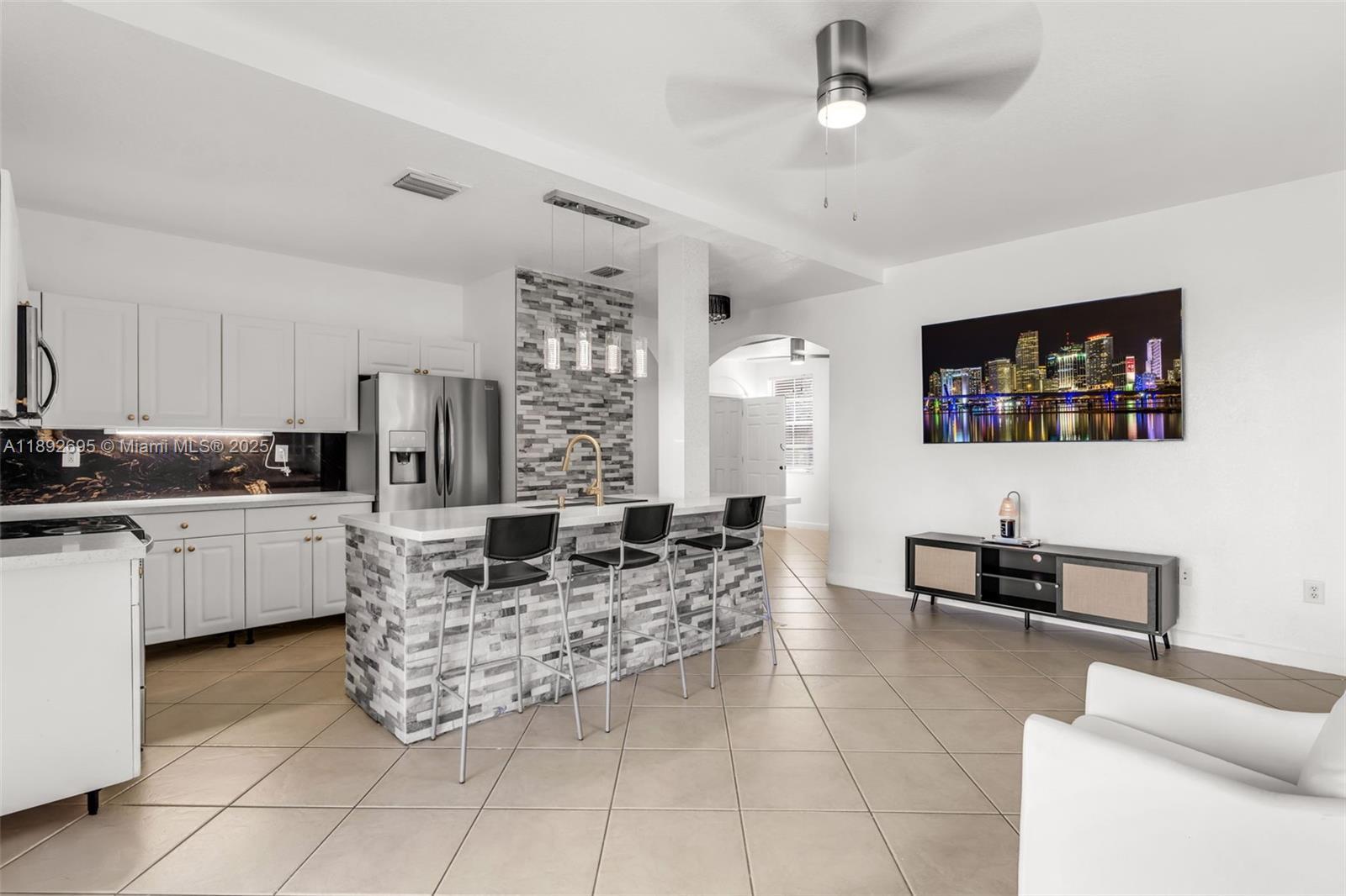 9227 SW 227th St, Cutler Bay FL 33190 photo 3