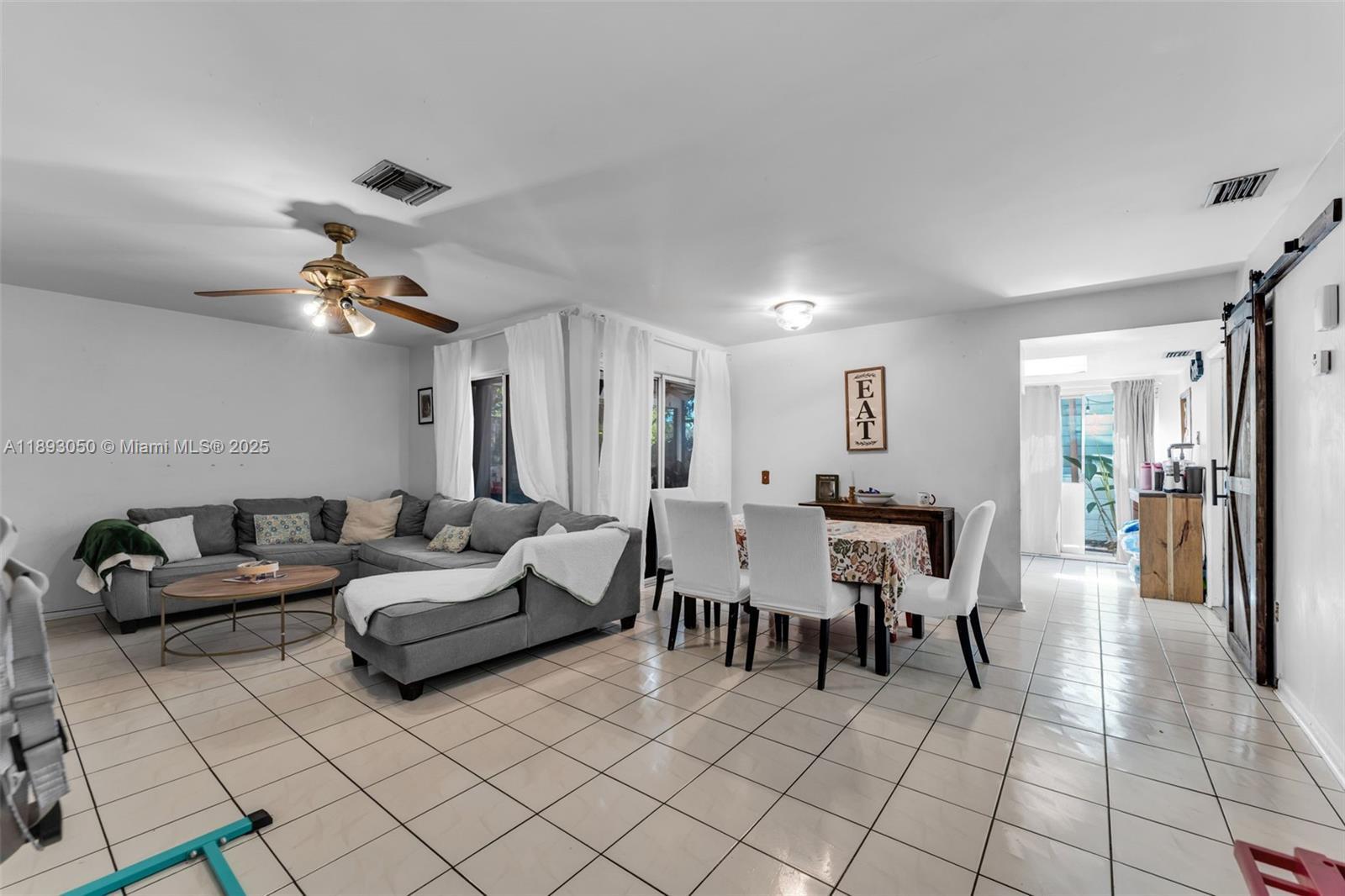14301 SW 146th Ter, Miami FL 33186 photo 3
