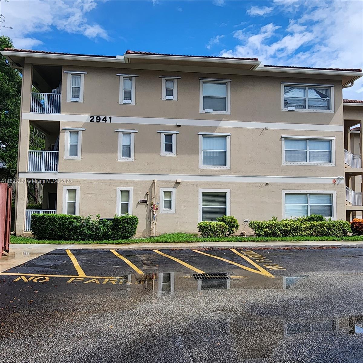 2941 Riverside Dr # 102, Coral Springs FL 33065 photo 3