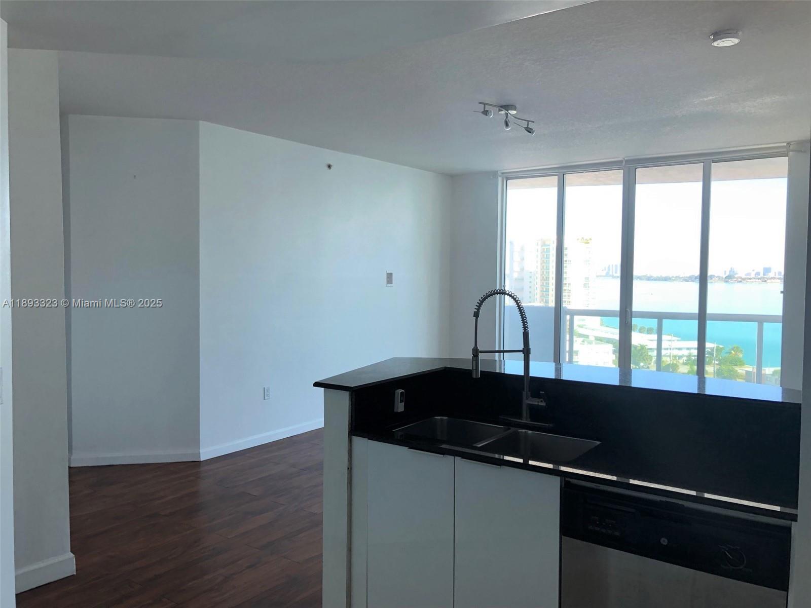 7900 Harbor Island Dr # 1103, North Bay Village FL 33141 photo 3