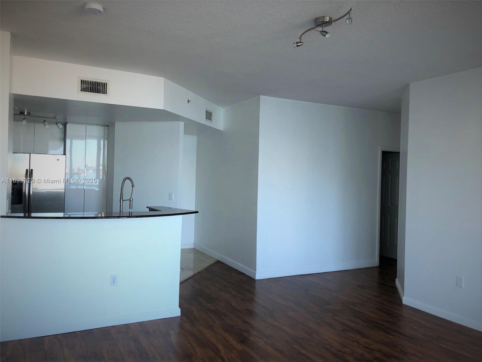 7900 Harbor Island Dr # 1103, North Bay Village FL 33141 photo 5