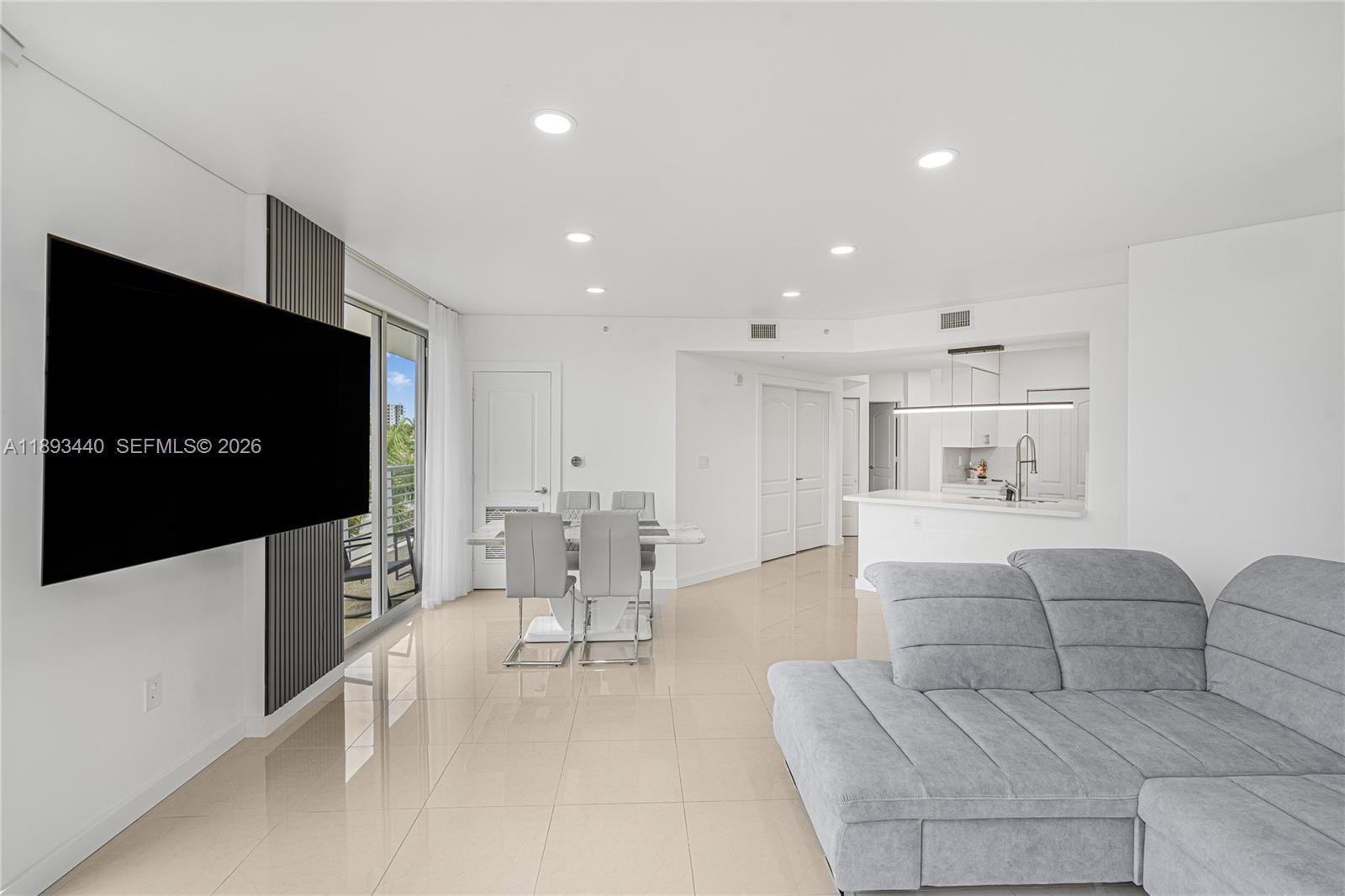 1830 Radius Dr # 314, Hollywood FL 33020 photo 3