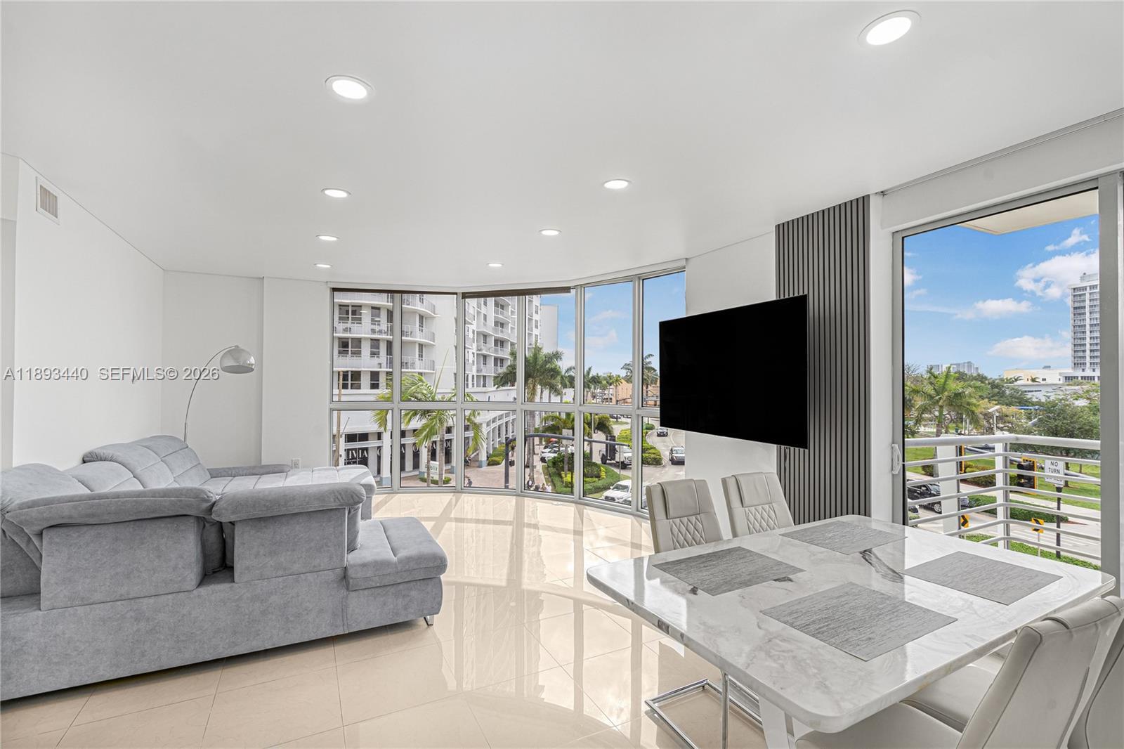 1830 Radius Dr # 314, Hollywood FL 33020