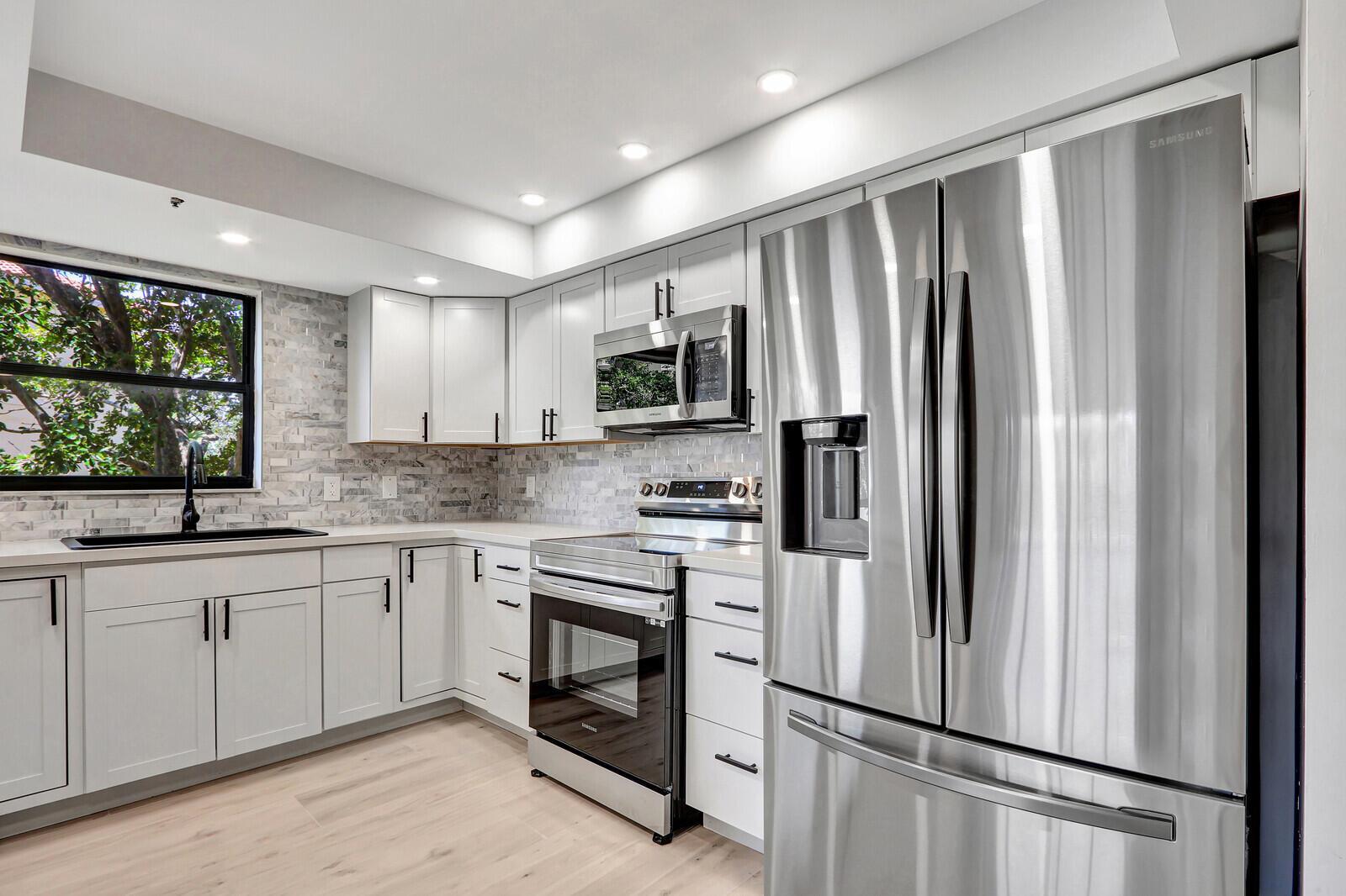 700 Uno Lago Drive # 301, Juno Beach FL 33408 photo 4
