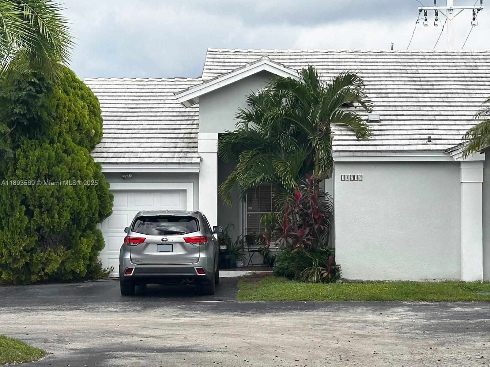 11216 SW 63rd Ter, Miami FL 33173 photo 2