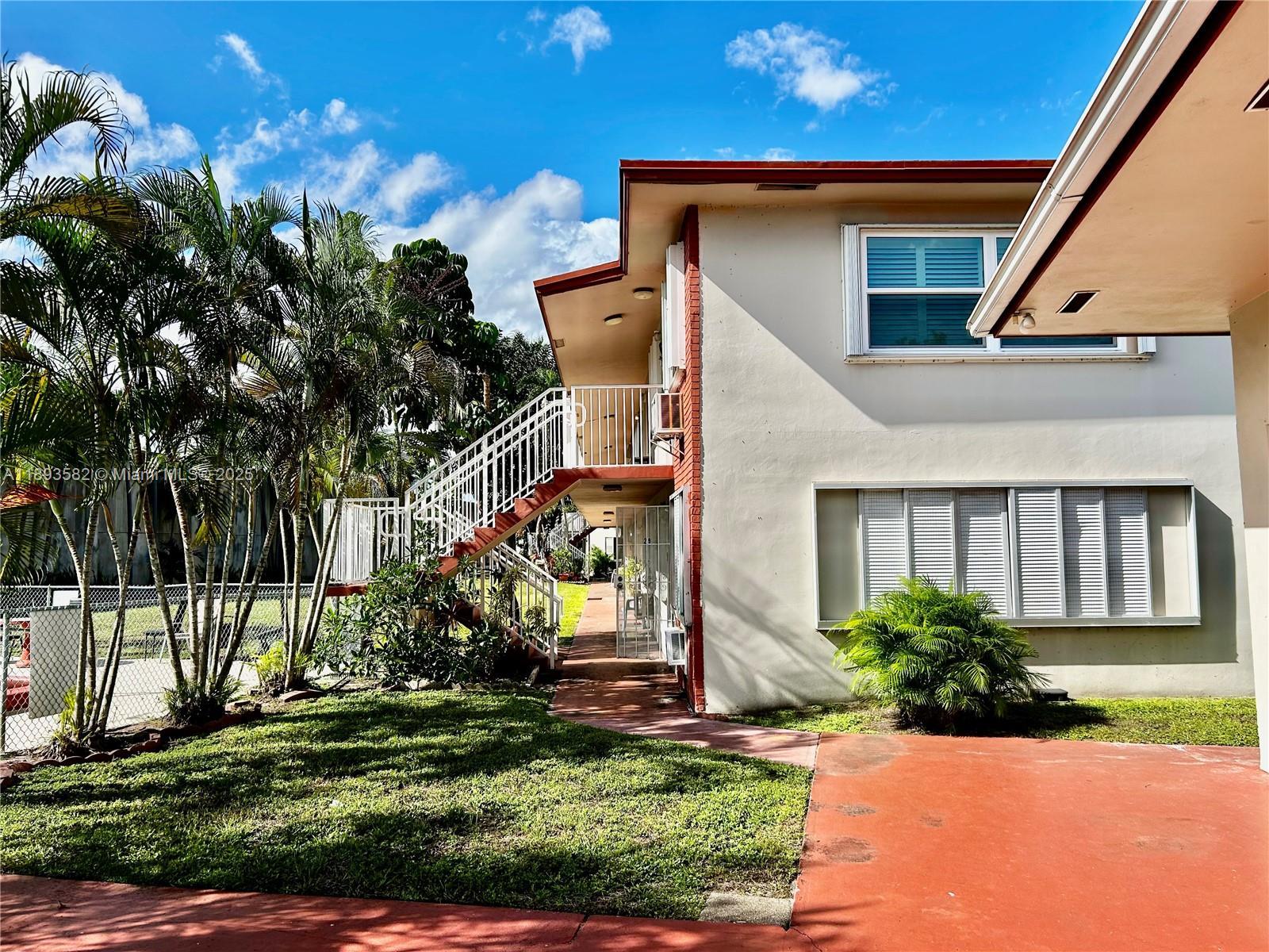 2918 Funston St # 29B, Hollywood FL 33020 photo 2