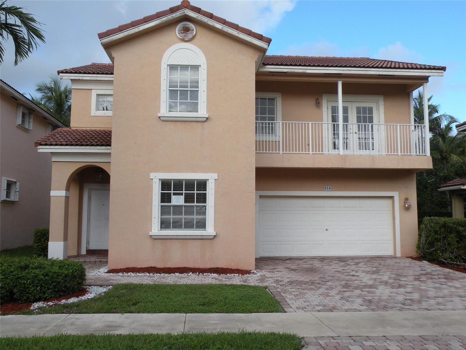 958 NW 127th Avenue, Coral Springs FL 33071