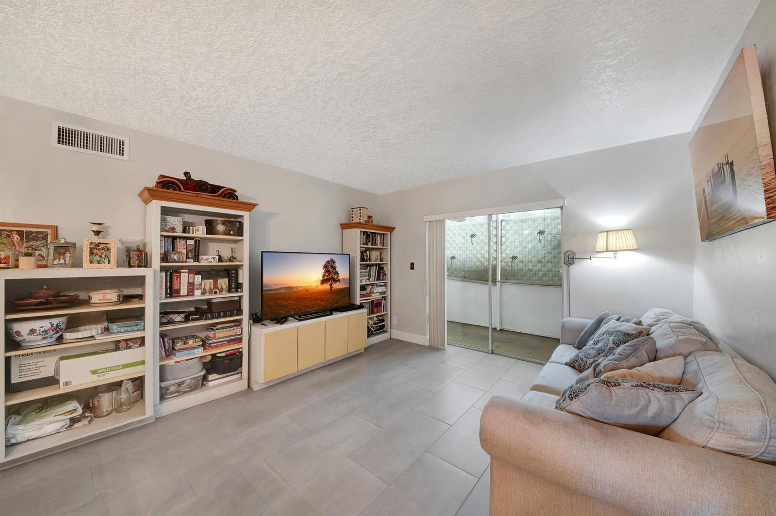 2812 S Garden Drive # 109, Lake Worth FL 33461 photo 2