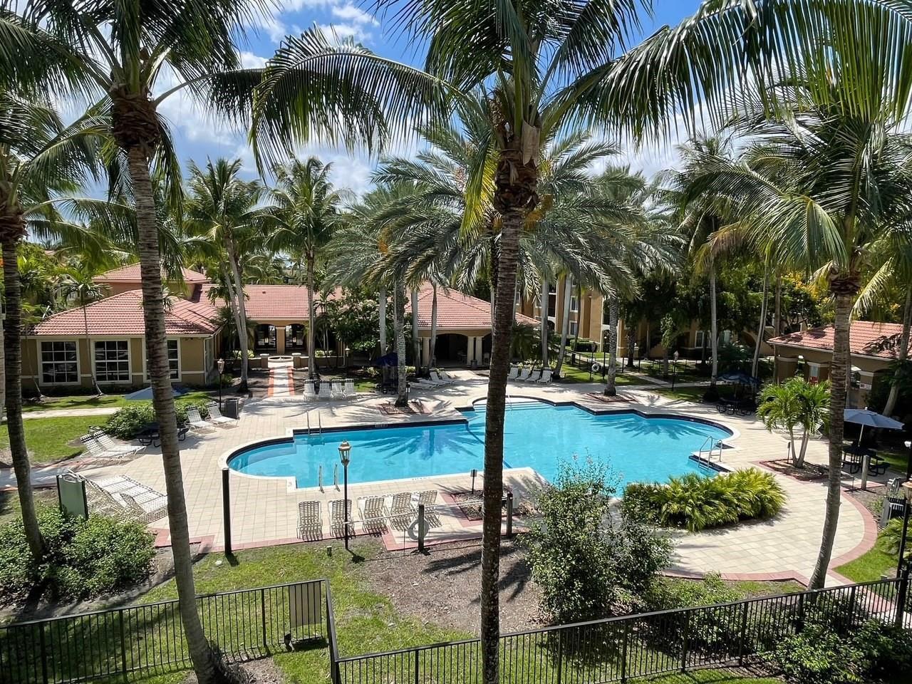 8010 N Nob Hill Road # 205, Tamarac FL 33321