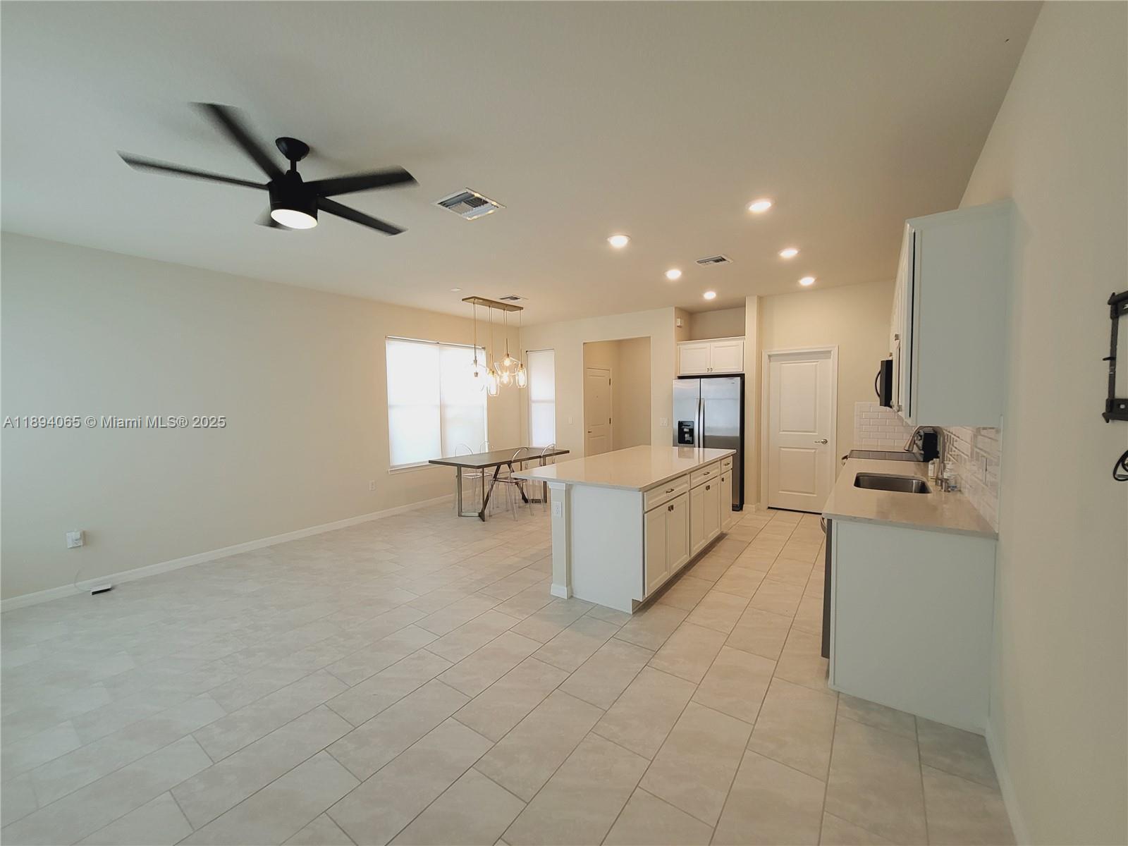 2820 Troubadour St, Palm Springs FL 33406 photo 3