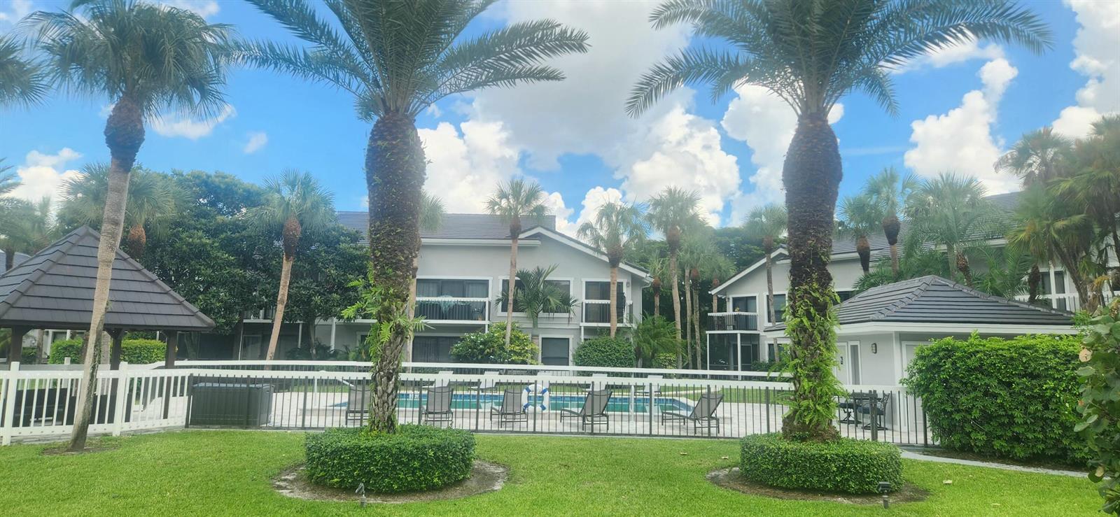 11863 Wimbledon Circle # 416, Wellington FL 33414 photo 3
