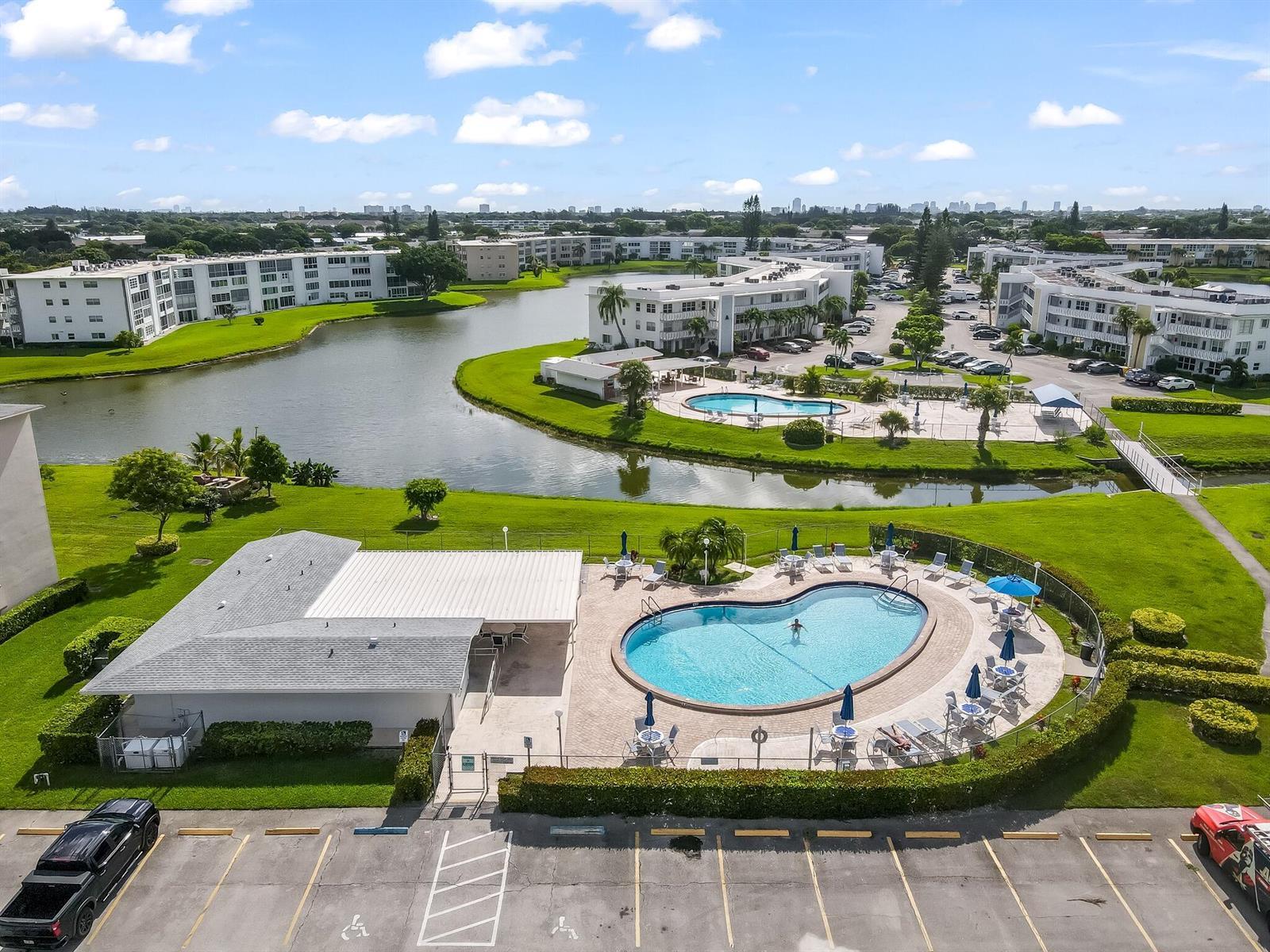 239 Windsor K, West Palm Beach FL 33417