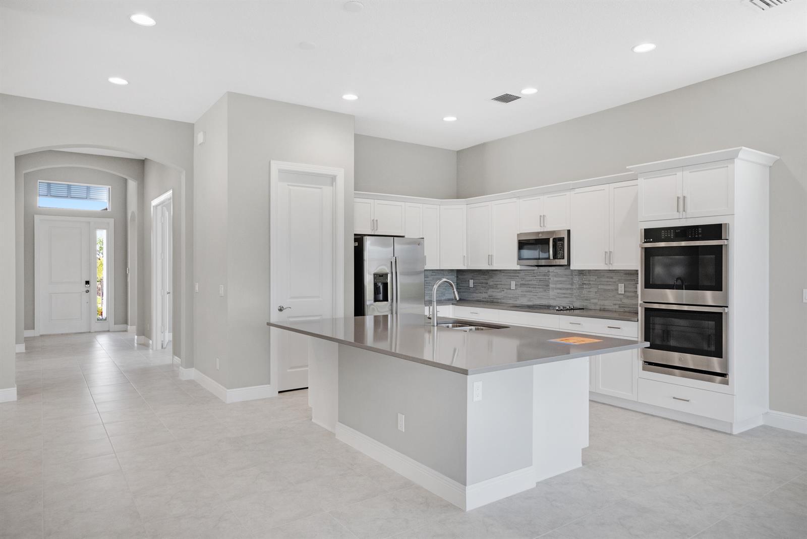 12446 SW Sunrise Lake Terrace, Port St. Lucie FL 34987 photo 2