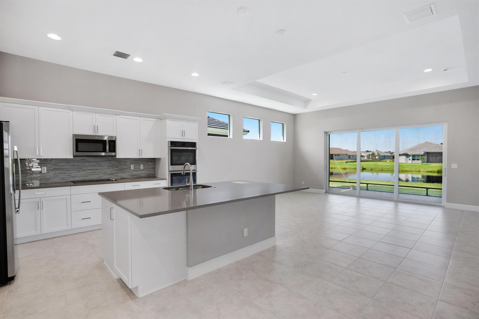 12446 SW Sunrise Lake Terrace, Port St. Lucie FL 34987 photo 4
