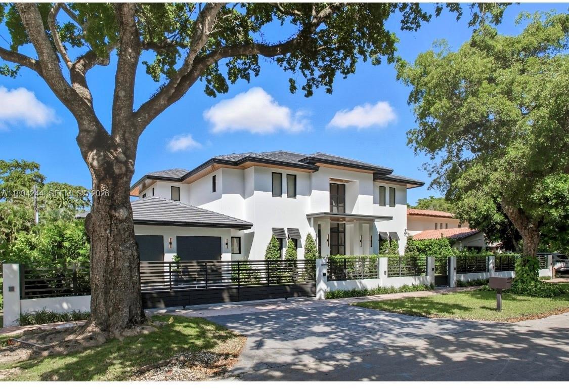 1515 Urbino, Coral Gables FL 33146 photo 2