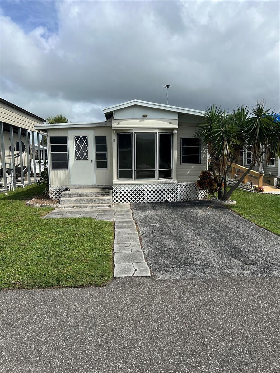 10 Shell Road, Okeechobee FL 34974