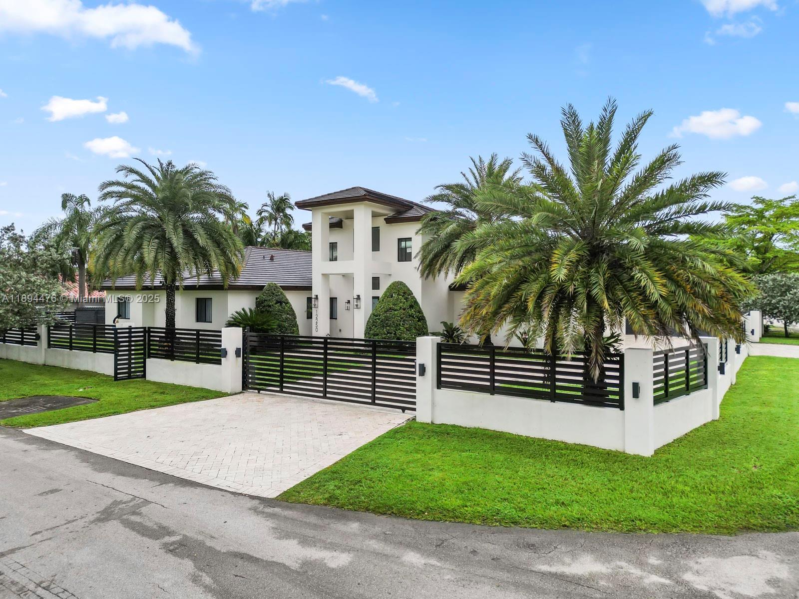 12250 SW 103rd Ter, Miami FL 33186 photo 2