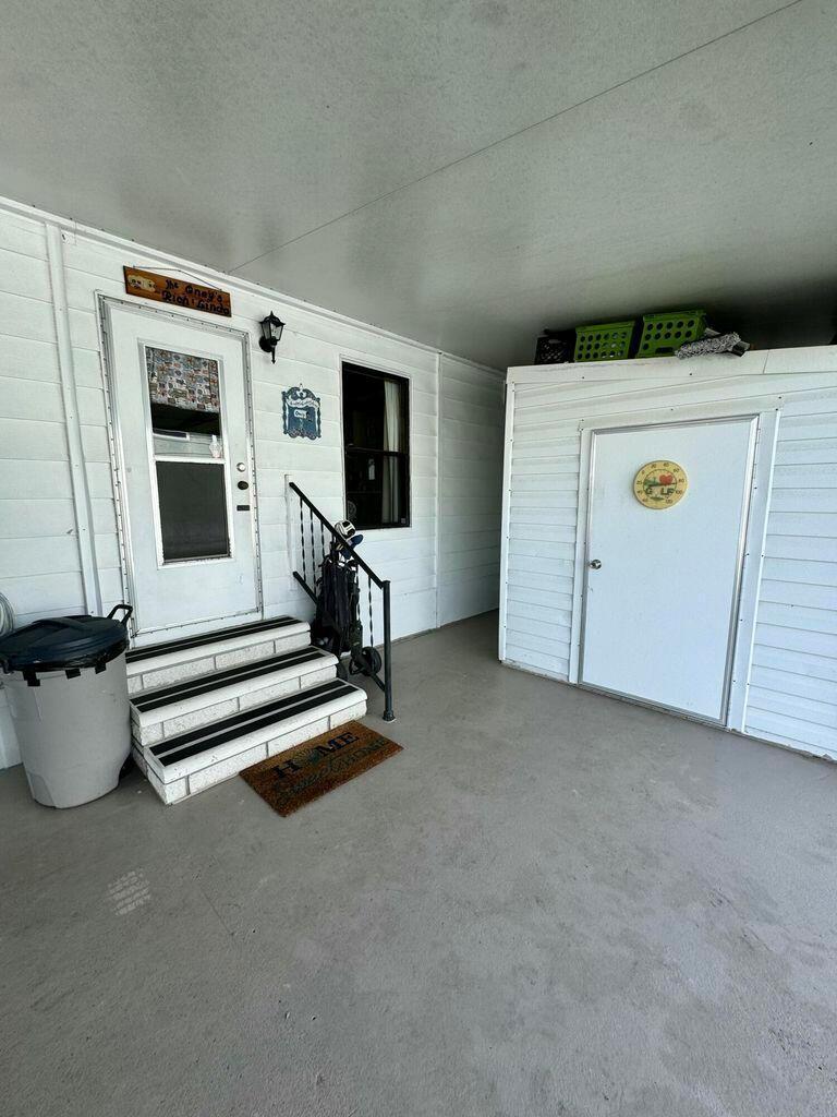 49 Las Casitas Court, Fort Pierce FL 34951 photo 5