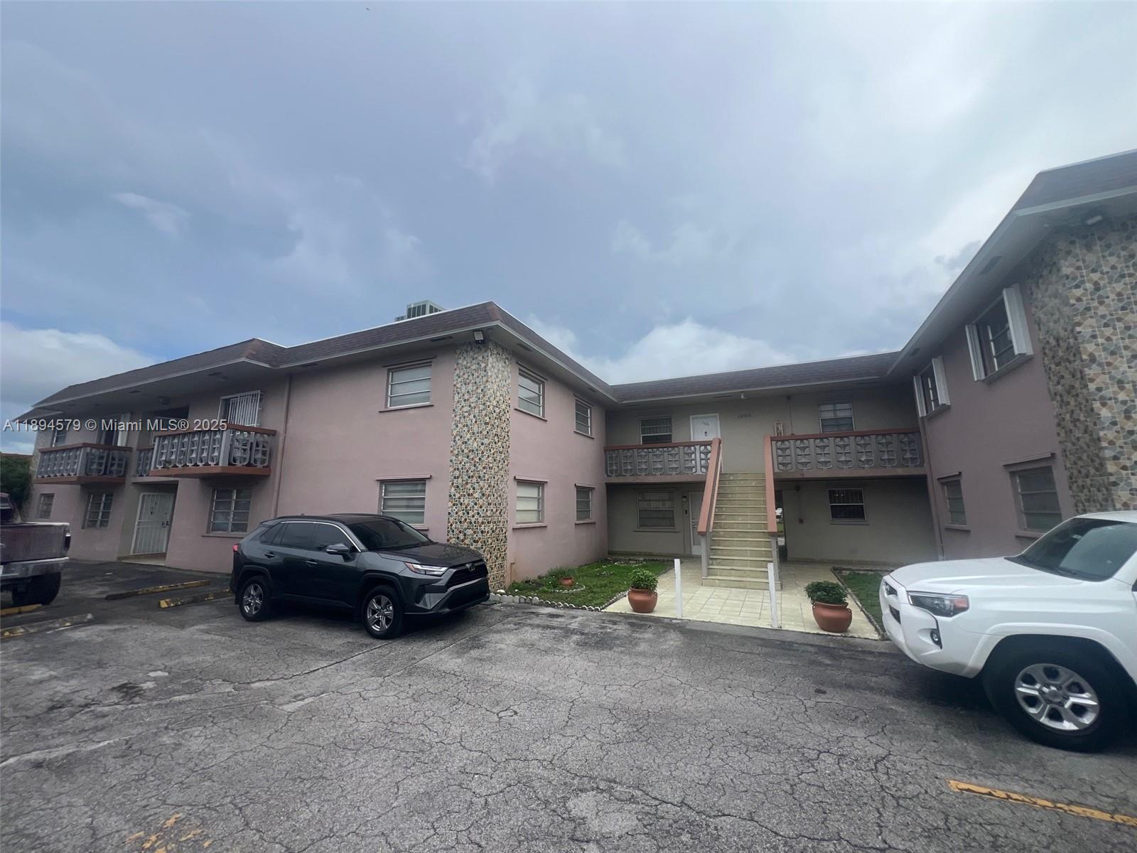 1250 W 26th Pl # 208, Hialeah FL 33010 photo 3