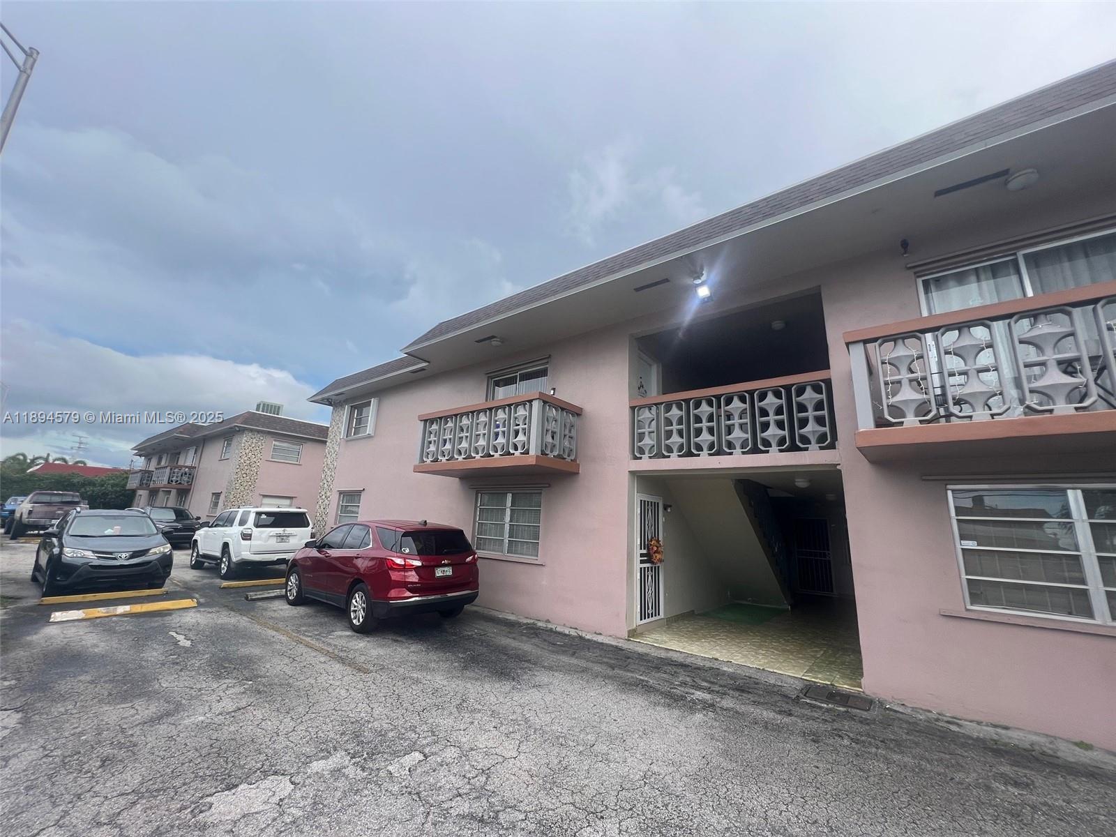 1250 W 26th Pl # 208, Hialeah FL 33010 photo 4