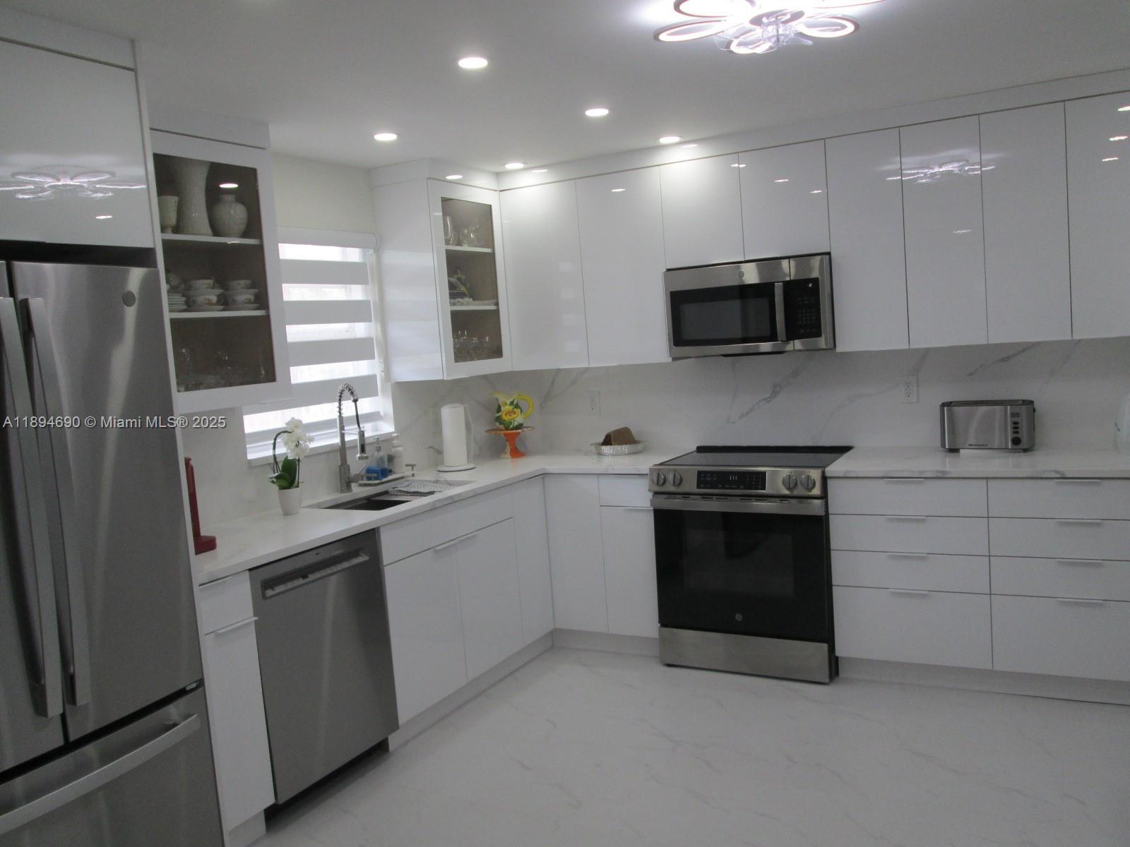 150 S Hollybrook Ter # 303, Pembroke Pines FL 33025 photo 5