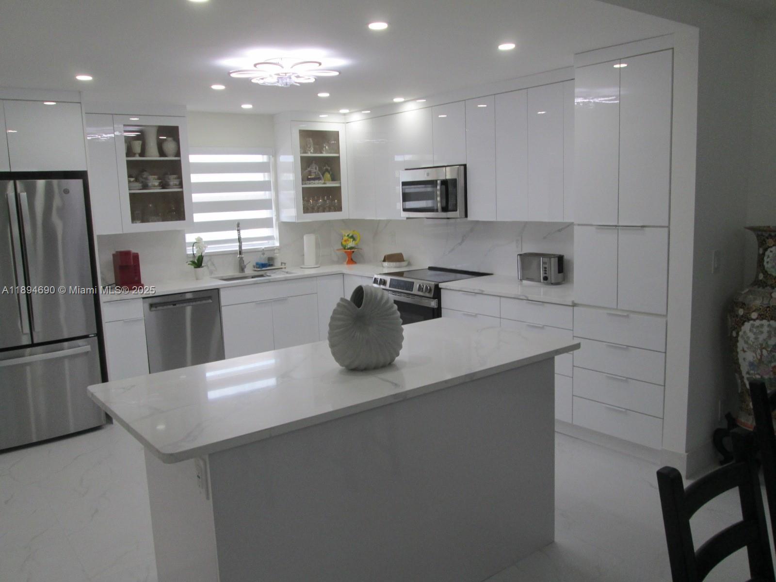 150 S Hollybrook Ter # 303, Pembroke Pines FL 33025 photo 4