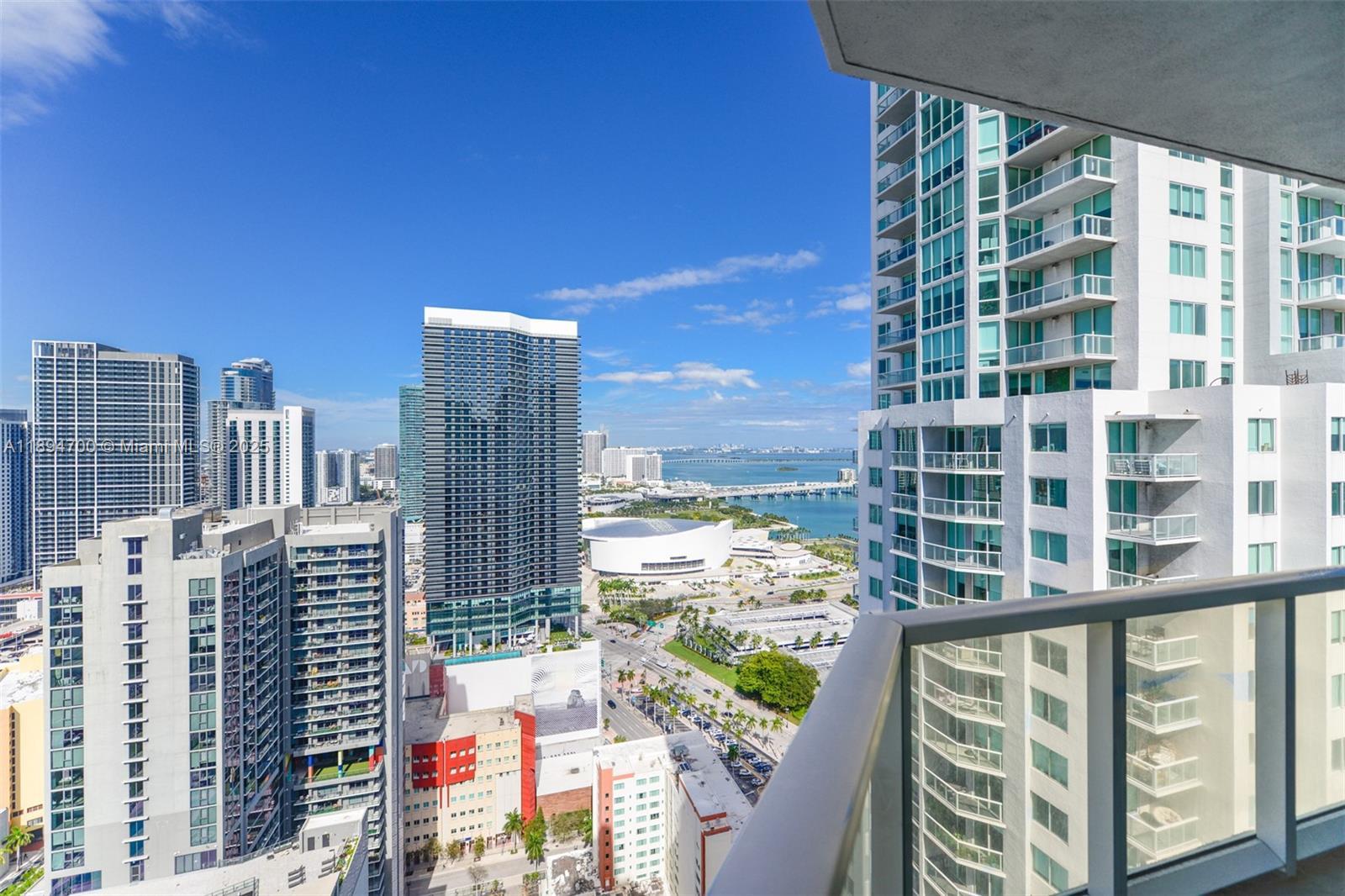 253 NE 2nd St # 3902, Miami FL 33132 photo 3